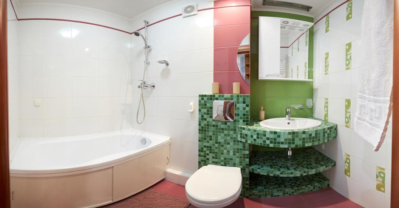 Babylon Apartments On Maidan Rivne Ngoại thất bức ảnh